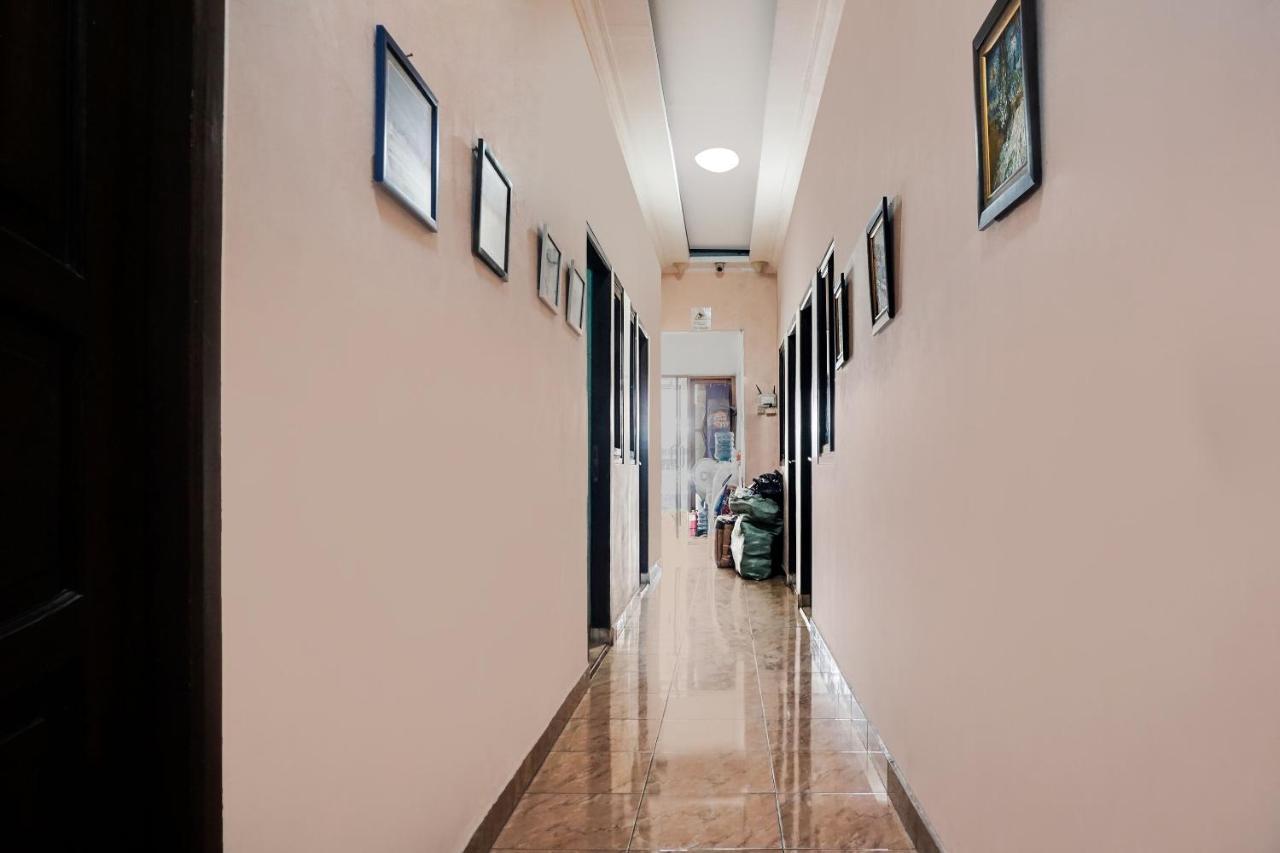 Oyo 91754 Wisma Tiqita Syariah Jacarta Exterior foto