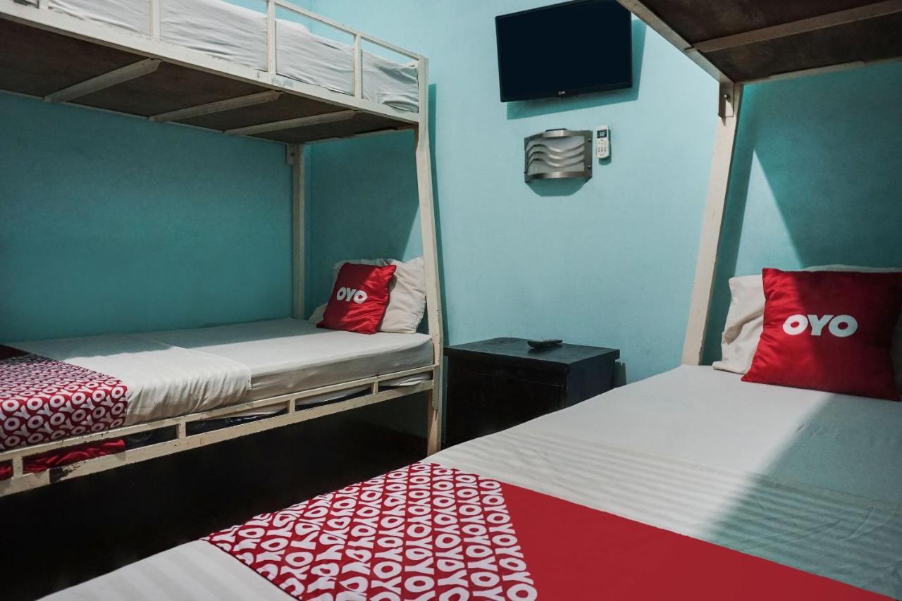 Oyo 91754 Wisma Tiqita Syariah Jacarta Exterior foto