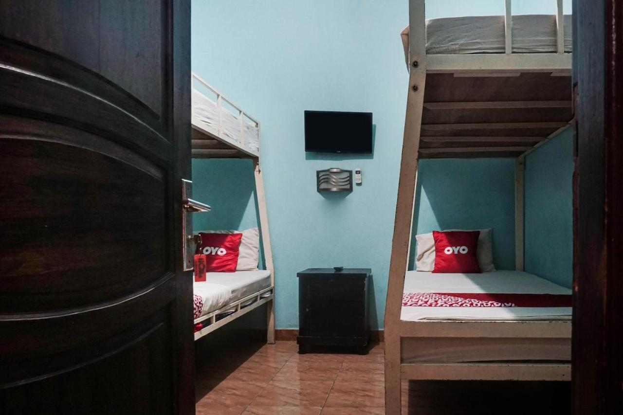 Oyo 91754 Wisma Tiqita Syariah Jacarta Exterior foto